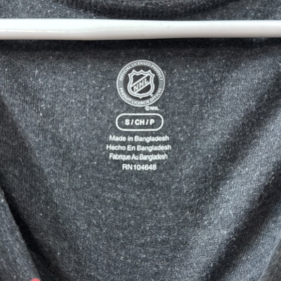 NHL Boston Bruins v neck shirt heather gray in small - Picture 2 of 5